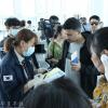 男子携带致死传染病入境韩国 同机30名外国游客去向不明